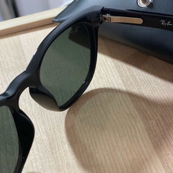 Ray-Ban RB4140 Sunglasses made in Italy - Picture 4 of 5